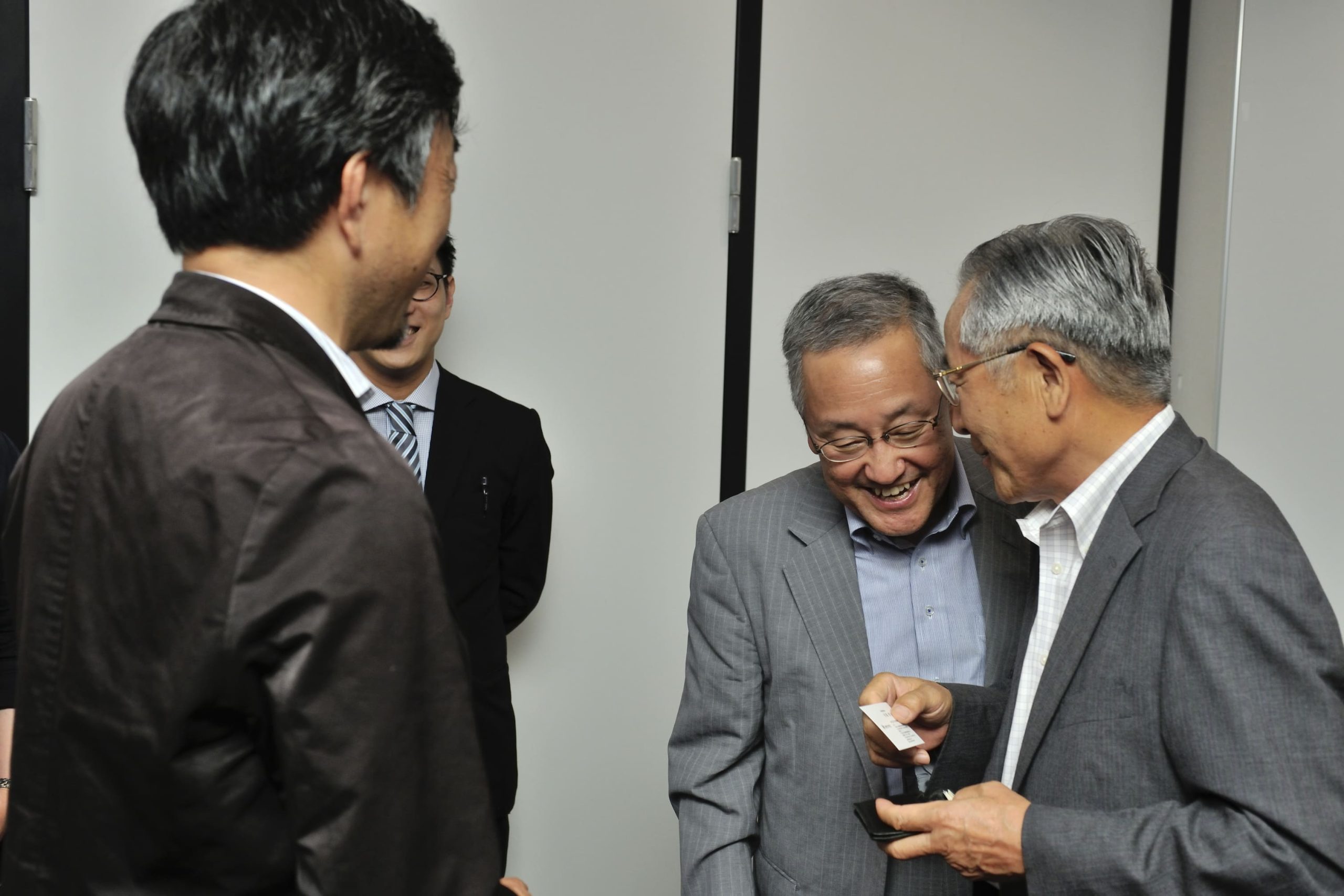 2018年7月19日、『中国都市ランキング−中国都市総合発展指標』出版記念パーティにて、安斎隆、吉澤保幸氏